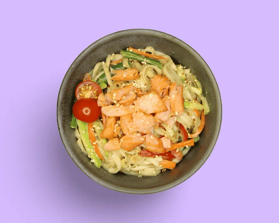 Вок с лососем